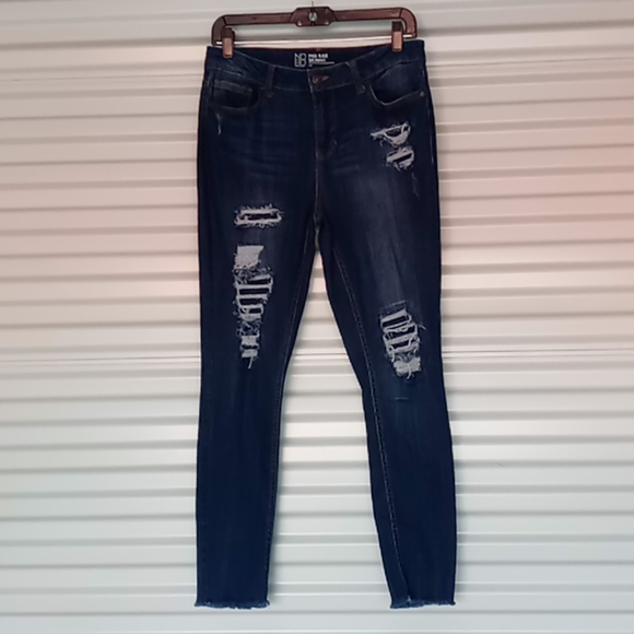 No Boundaries Denim - Women's mid rise skinny jeans size 11 juniors